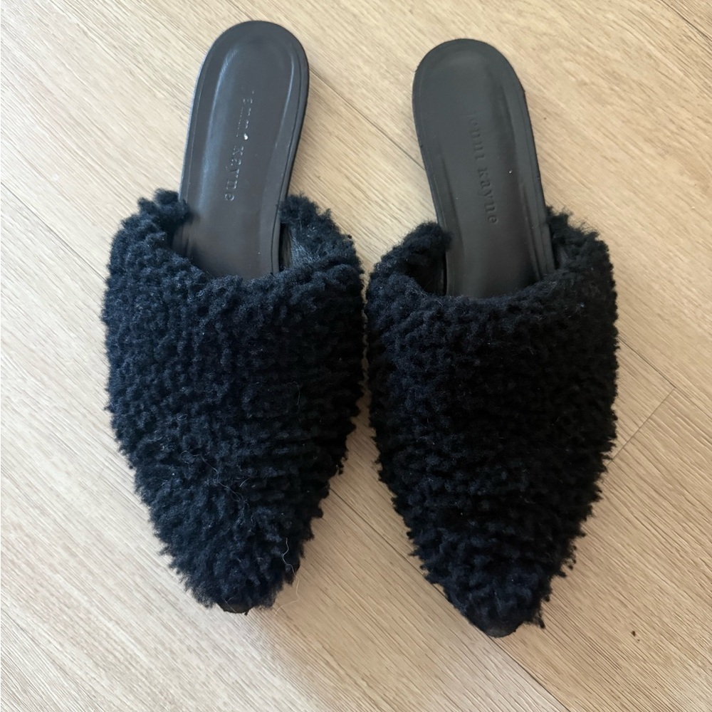 JENNI KAYNE Black Shearling Mule in Size 40 EU